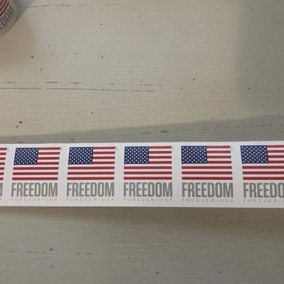 10 ROLLS OF 1000 USPS FIRST CLASS AUTHENTIC FOREVER STAMPS 2023 SEALED NEW - Picture 4 of 6